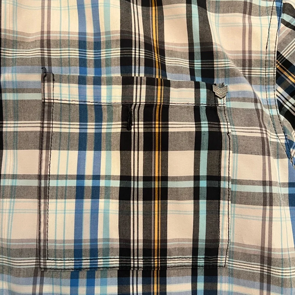 button down - Picture 3 of 4